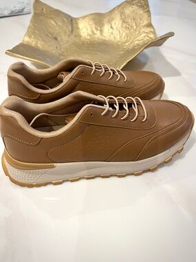 Women  Casual Leather Sneakers in Brown - Classic Comfort 40